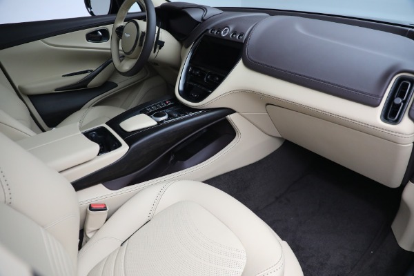 Used 2022 Aston Martin DBX for sale $105,900 at Maserati of Westport in Westport CT 06880 20