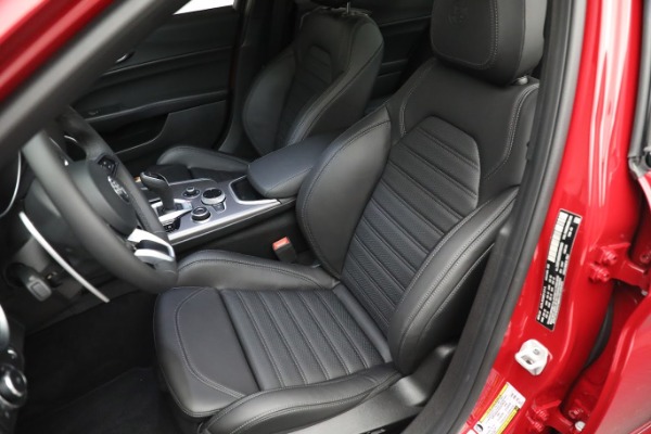 Used 2022 Alfa Romeo Giulia Veloce for sale $29,900 at Maserati of Westport in Westport CT 06880 15