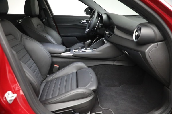 Used 2022 Alfa Romeo Giulia Veloce for sale $29,900 at Maserati of Westport in Westport CT 06880 17