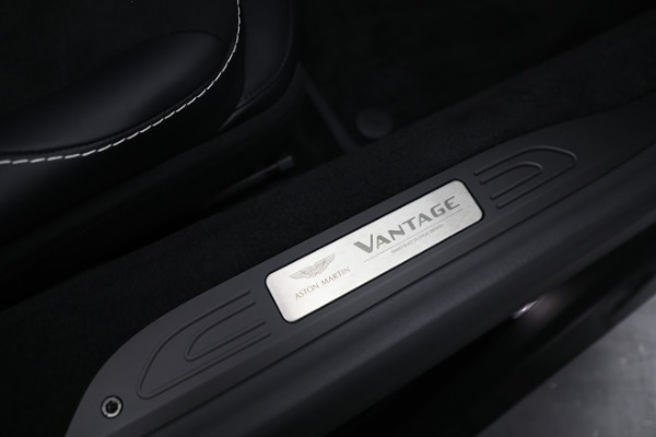 New 2022 Aston Martin Vantage Coupe for sale $185,716 at Maserati of Westport in Westport CT 06880 18