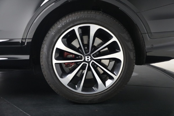 Used 2022 Bentley Bentayga V8 for sale $137,900 at Maserati of Westport in Westport CT 06880 14