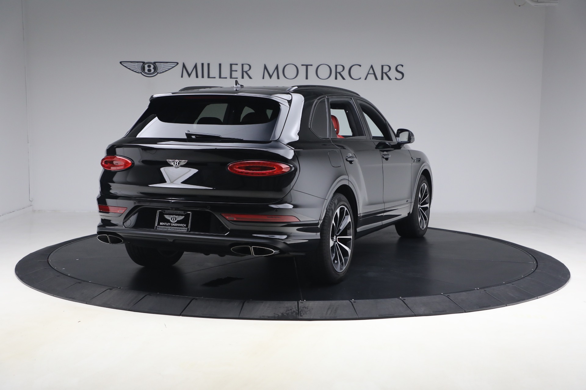 2022 Bentley Bentayga - Photo 7