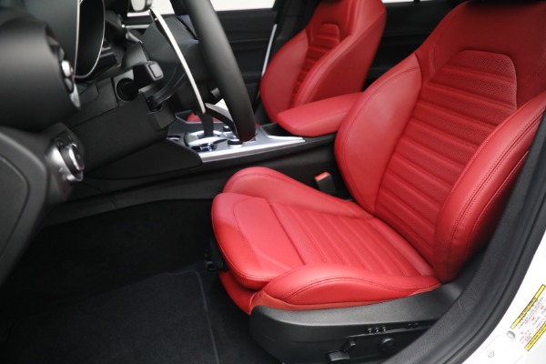 New 2023 Alfa Romeo Giulia Veloce for sale $55,860 at Maserati of Westport in Westport CT 06880 15