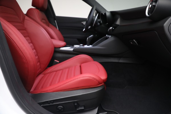 New 2023 Alfa Romeo Giulia Veloce for sale $55,860 at Maserati of Westport in Westport CT 06880 22