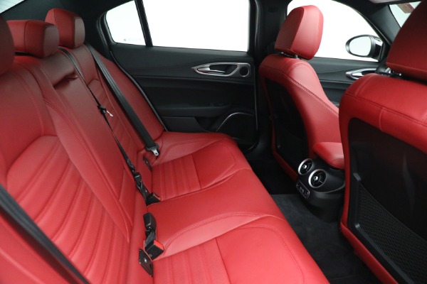 New 2023 Alfa Romeo Giulia Veloce for sale $55,860 at Maserati of Westport in Westport CT 06880 25
