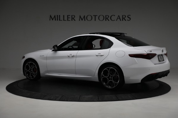New 2023 Alfa Romeo Giulia Veloce for sale $55,860 at Maserati of Westport in Westport CT 06880 4
