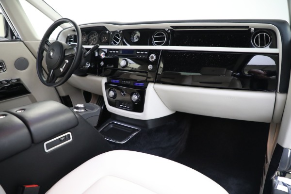Used 2012 Rolls-Royce Phantom Coupe for sale Sold at Maserati of Westport in Westport CT 06880 15