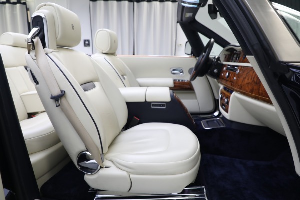 Used 2011 Rolls-Royce Phantom Drophead Coupe for sale Sold at Maserati of Westport in Westport CT 06880 25