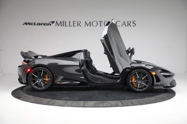 Used 2022 McLaren 765LT Spider for sale Sold at Maserati of Westport in Westport CT 06880 17