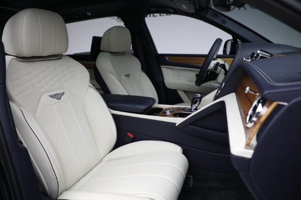 Used 2023 Bentley Bentayga EWB Azure for sale $229,900 at Maserati of Westport in Westport CT 06880 25