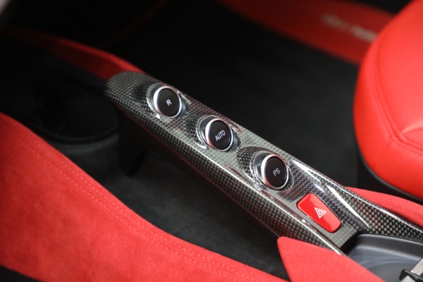 Used 2021 Ferrari F8 Tributo for sale $389,900 at Maserati of Westport in Westport CT 06880 19
