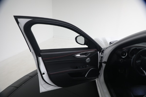 Used 2023 Alfa Romeo Giulia Estrema for sale $32,900 at Maserati of Westport in Westport CT 06880 23
