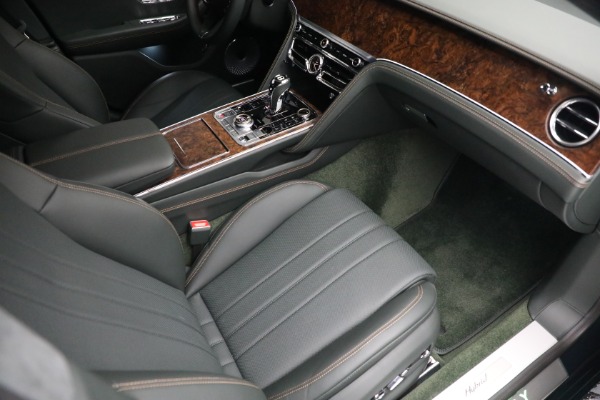 Used 2022 Bentley Flying Spur Hybrid for sale $214,900 at Maserati of Westport in Westport CT 06880 27