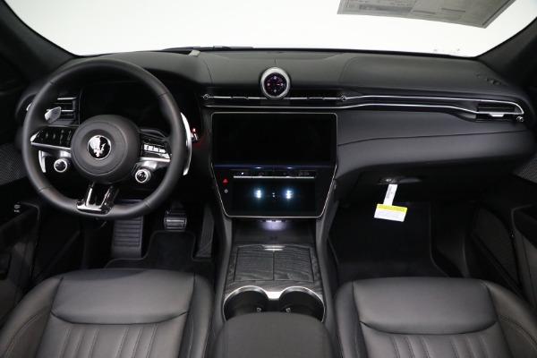 New 2023 Maserati Grecale Modena for sale $77,295 at Maserati of Westport in Westport CT 06880 16