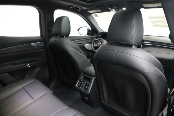 New 2023 Maserati Grecale Modena for sale $77,295 at Maserati of Westport in Westport CT 06880 26