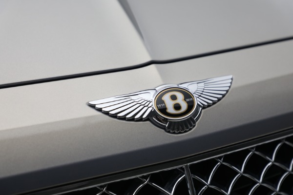 Used 2020 Bentley Bentayga V8 for sale Sold at Maserati of Westport in Westport CT 06880 12