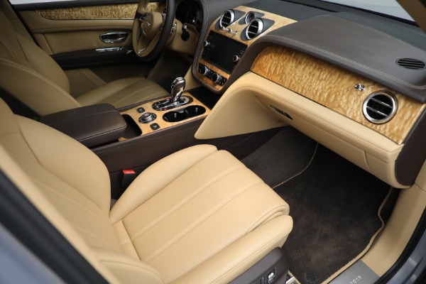Used 2020 Bentley Bentayga V8 for sale Sold at Maserati of Westport in Westport CT 06880 23