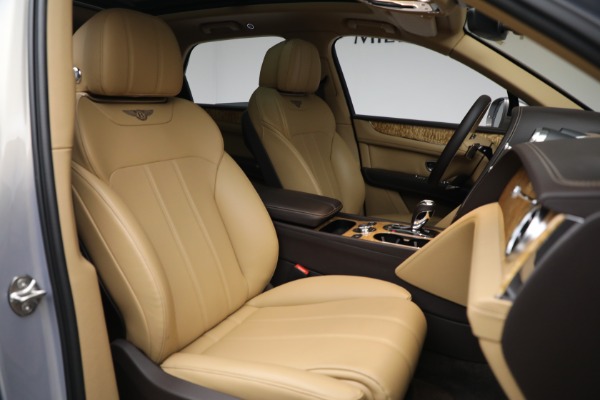 Used 2020 Bentley Bentayga V8 for sale Sold at Maserati of Westport in Westport CT 06880 25