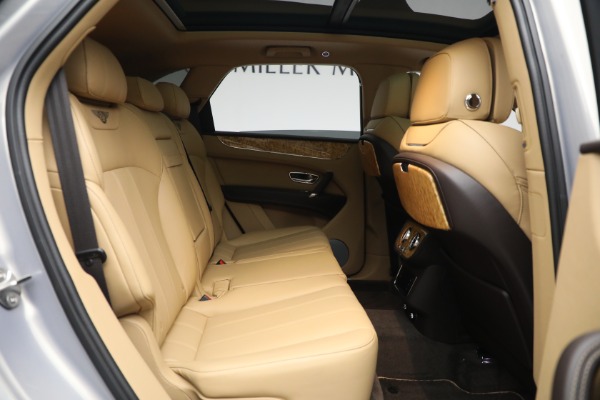 Used 2020 Bentley Bentayga V8 for sale Sold at Maserati of Westport in Westport CT 06880 27