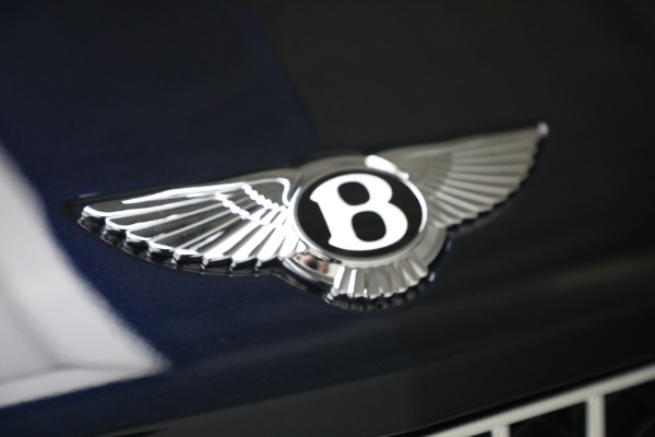 New 2023 Bentley Bentayga EWB V8 for sale $259,345 at Maserati of Westport in Westport CT 06880 15