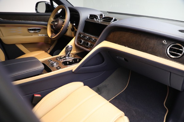 New 2023 Bentley Bentayga EWB V8 for sale $259,345 at Maserati of Westport in Westport CT 06880 22