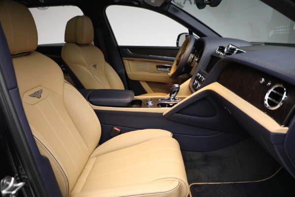 New 2023 Bentley Bentayga EWB V8 for sale $259,345 at Maserati of Westport in Westport CT 06880 23