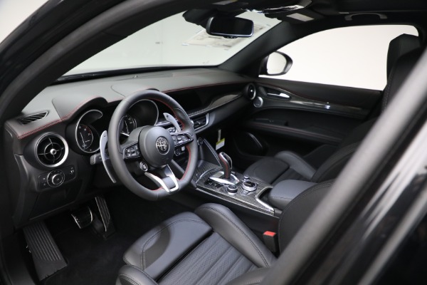 New 2023 Alfa Romeo Stelvio Estrema for sale $58,625 at Maserati of Westport in Westport CT 06880 13