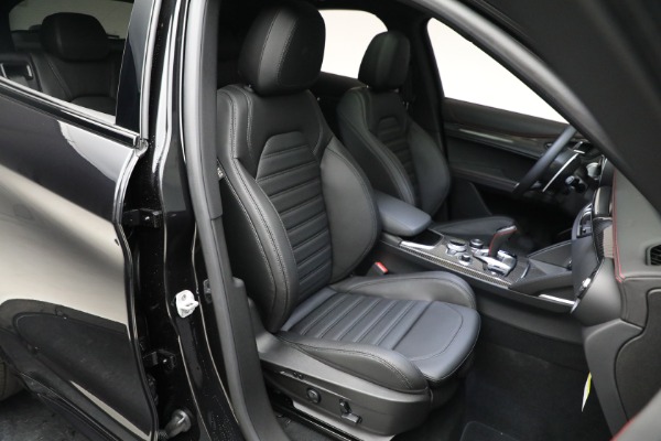 New 2023 Alfa Romeo Stelvio Estrema for sale $58,625 at Maserati of Westport in Westport CT 06880 17