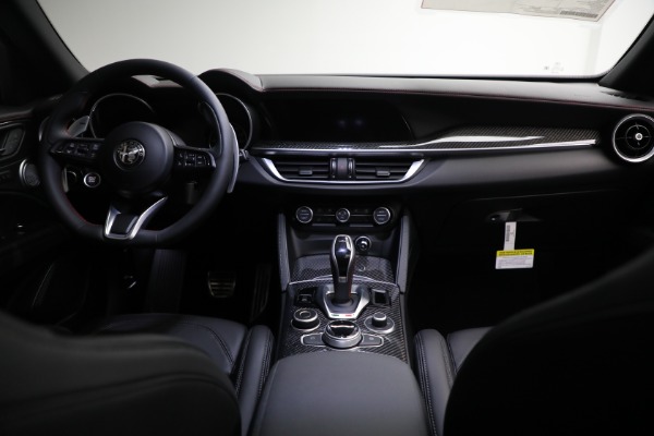 New 2023 Alfa Romeo Stelvio Estrema for sale $58,625 at Maserati of Westport in Westport CT 06880 22