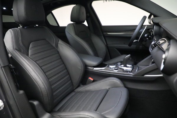 New 2023 Alfa Romeo Stelvio Quadrifoglio for sale $86,670 at Maserati of Westport in Westport CT 06880 21