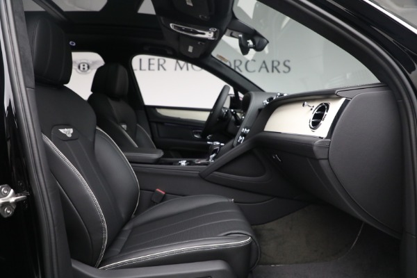 New 2023 Bentley Bentayga V8 for sale $238,470 at Maserati of Westport in Westport CT 06880 27