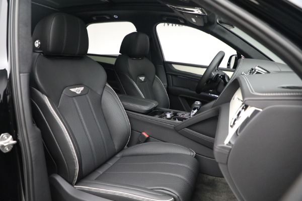 New 2023 Bentley Bentayga V8 for sale $238,470 at Maserati of Westport in Westport CT 06880 28