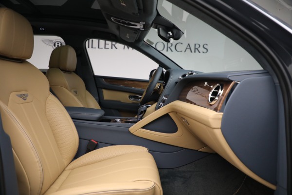 New 2023 Bentley Bentayga V8 for sale $230,170 at Maserati of Westport in Westport CT 06880 26