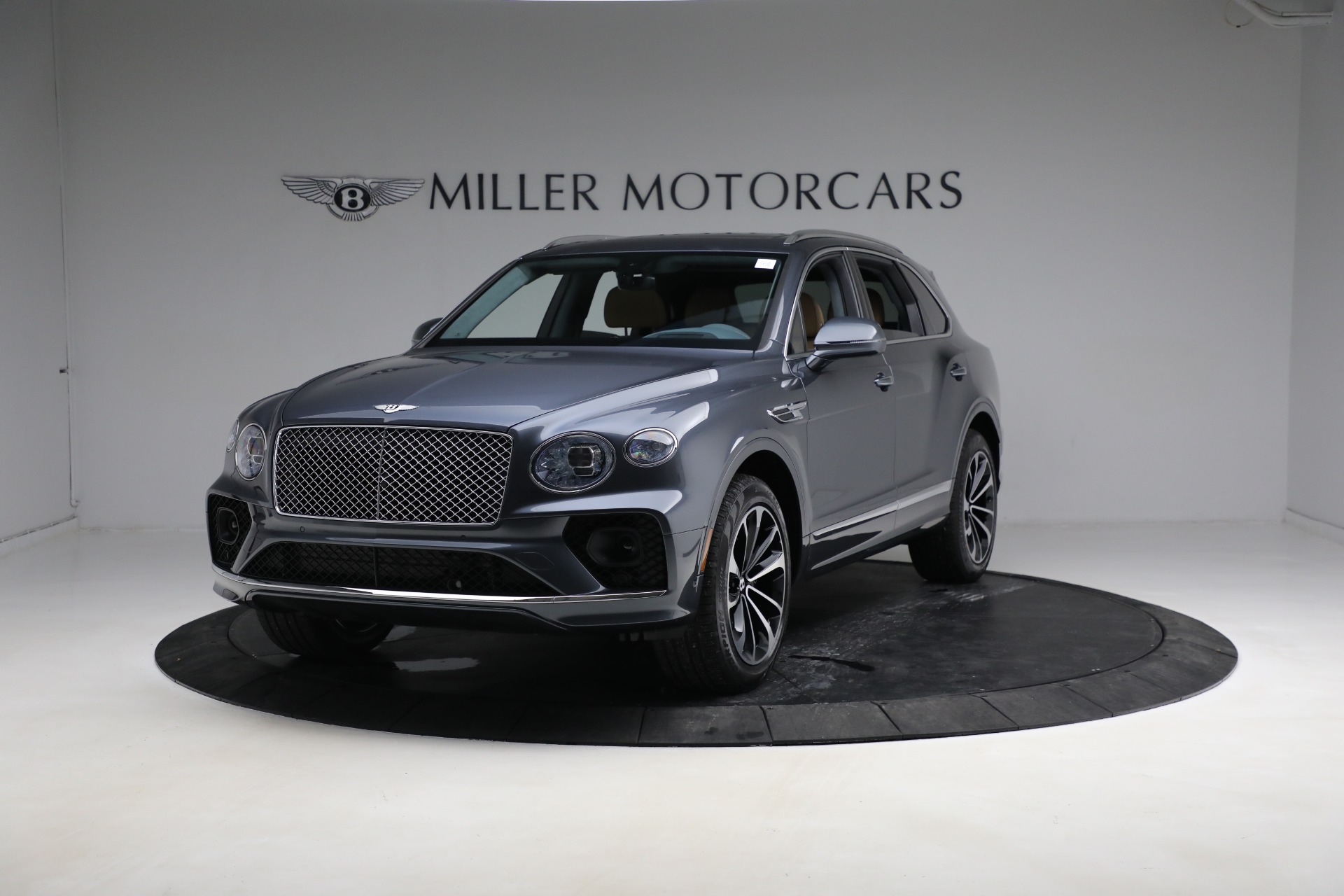 New 2023 Bentley Bentayga V8 for sale $230,170 at Maserati of Westport in Westport CT 06880 1