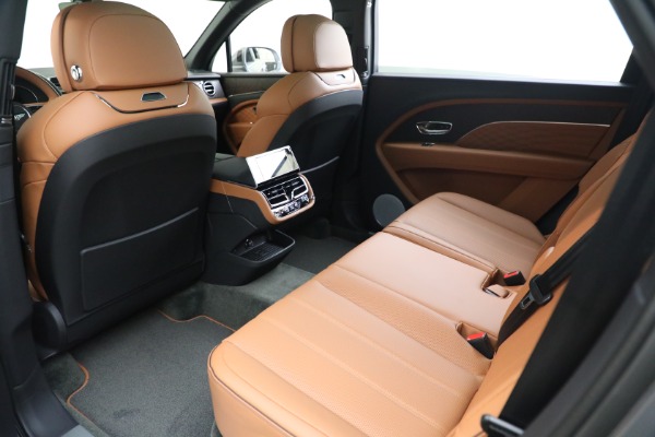 New 2023 Bentley Bentayga EWB Azure V8 for sale $274,655 at Maserati of Westport in Westport CT 06880 23
