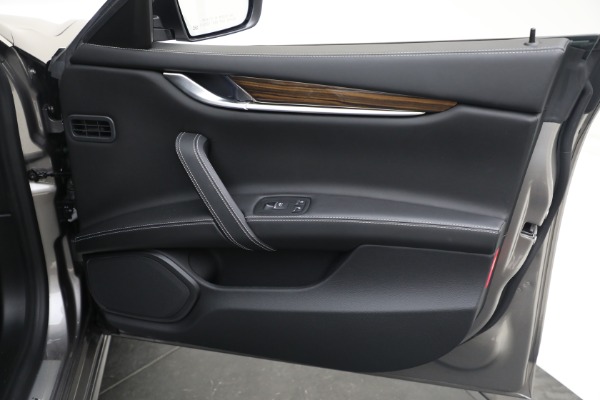 Used 2015 Maserati Ghibli S Q4 for sale $35,900 at Maserati of Westport in Westport CT 06880 18