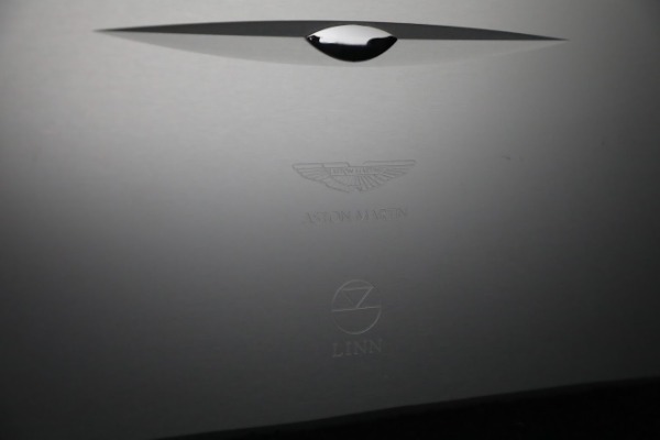 Used 2005 Aston Martin V12 Vanquish S for sale $199,900 at Maserati of Westport in Westport CT 06880 27