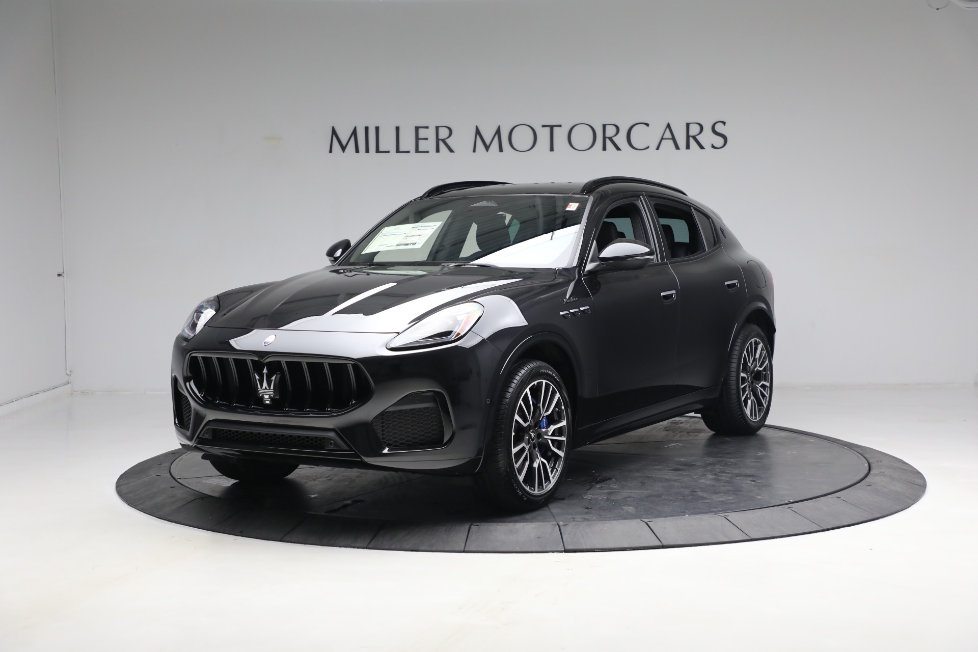 New 2023 Maserati Grecale Modena for sale $78,197 at Maserati of Westport in Westport CT 06880 1