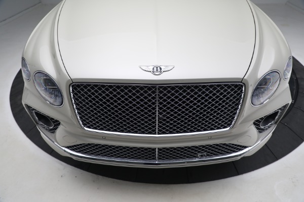 Used 2022 Bentley Bentayga V8 for sale Sold at Maserati of Westport in Westport CT 06880 15