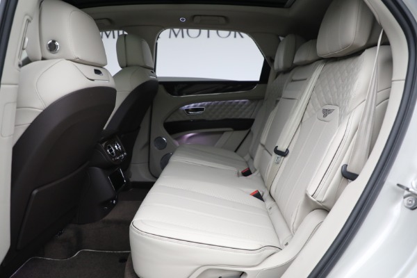 Used 2022 Bentley Bentayga V8 for sale Sold at Maserati of Westport in Westport CT 06880 23