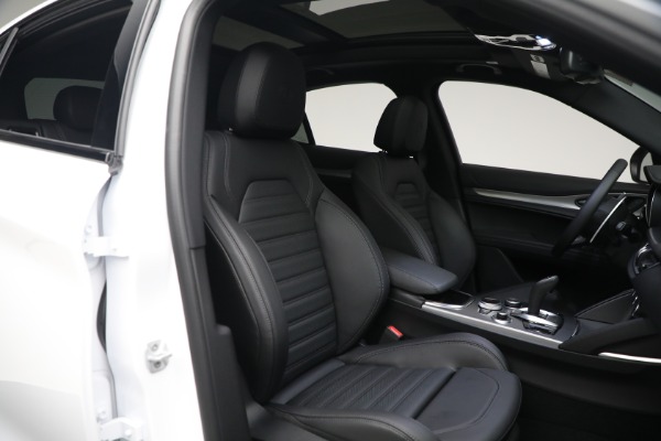 New 2023 Alfa Romeo Stelvio Veloce for sale $54,349 at Maserati of Westport in Westport CT 06880 19
