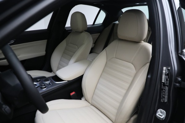New 2023 Alfa Romeo Giulia Ti Lusso for sale $50,370 at Maserati of Westport in Westport CT 06880 13