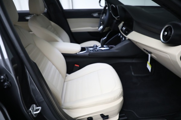 New 2023 Alfa Romeo Giulia Ti Lusso for sale $50,370 at Maserati of Westport in Westport CT 06880 14