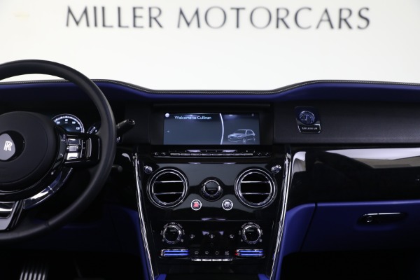 Used 2022 Rolls-Royce Cullinan for sale $335,900 at Maserati of Westport in Westport CT 06880 4