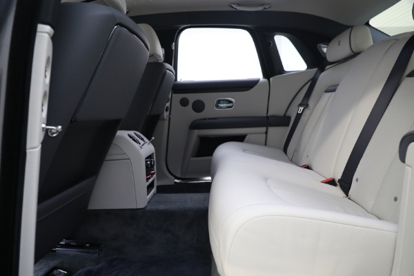 Used 2022 Rolls-Royce Ghost for sale $365,900 at Maserati of Westport in Westport CT 06880 18