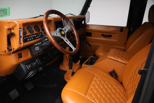 Used 1993 Land Rover Defender 110 for sale $195,900 at Maserati of Westport in Westport CT 06880 16