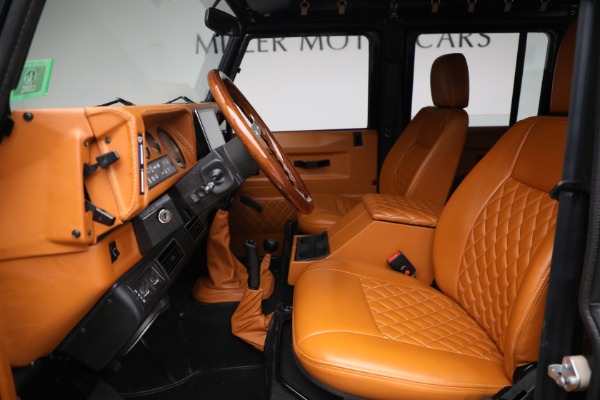 Used 1993 Land Rover Defender 110 for sale $195,900 at Maserati of Westport in Westport CT 06880 17