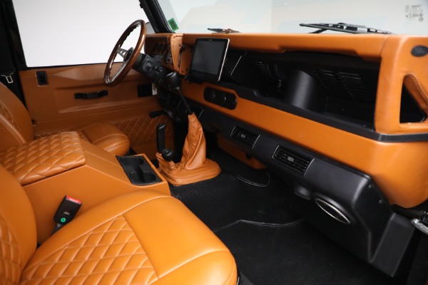 Used 1993 Land Rover Defender 110 for sale $195,900 at Maserati of Westport in Westport CT 06880 22