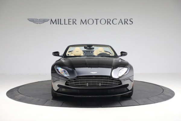 Used 2019 Aston Martin DB11 Volante for sale $139,900 at Maserati of Westport in Westport CT 06880 10