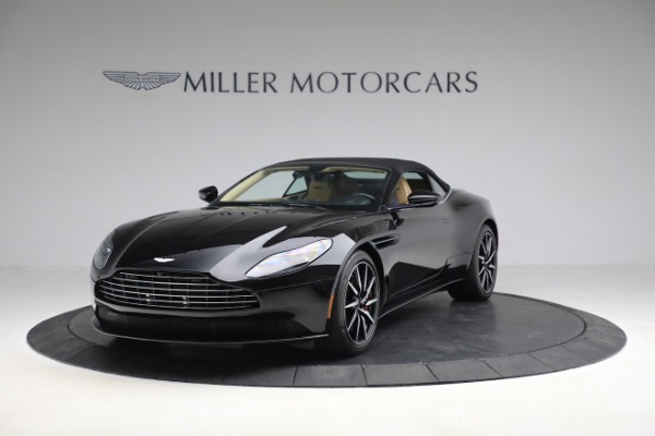 Used 2019 Aston Martin DB11 Volante for sale $139,900 at Maserati of Westport in Westport CT 06880 12